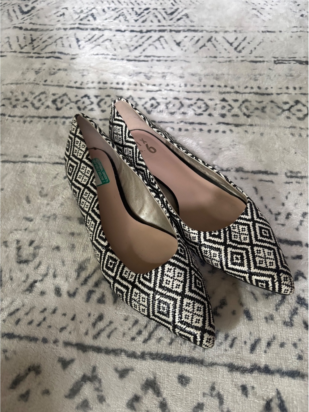Mix No. 6 Black and White Diamond-Pattern Pointed Flats
